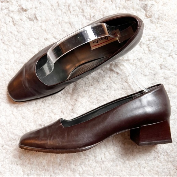 Talbots: Vintage Brown Smooth Leather Block Kitten Heels Size 9N - Picture 1 of 10